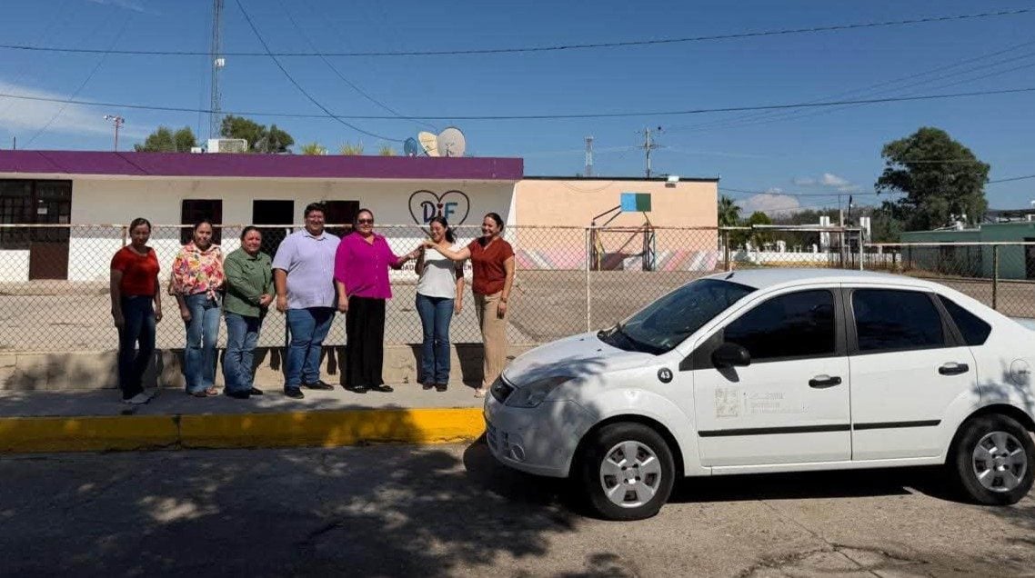 ENTREGA DE VEHÍCULO A NUESTRO DIF MUNICIPAL